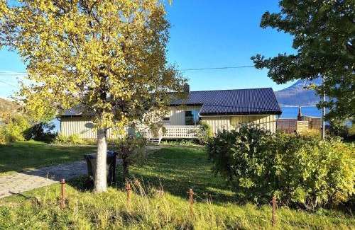 Lenvik Apartment | Jøvika Lodge In the heart of Mallangen