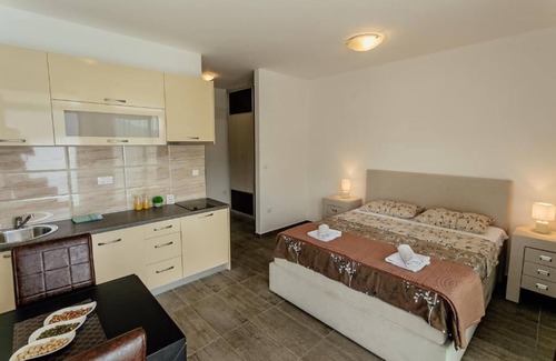 Topla Apartment | Joy Apartment - 3