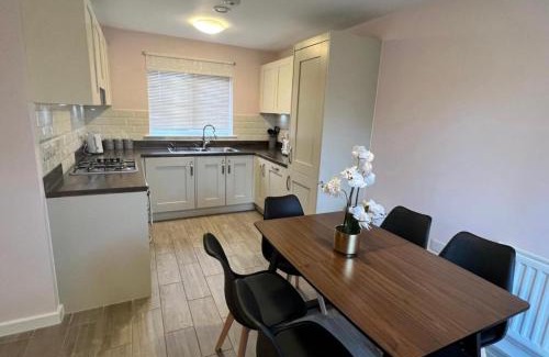 Emersons Green Villa | Joy House