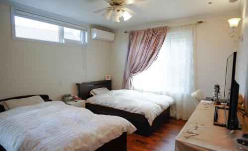 Imari House | Joy House