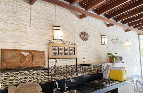 Itamambuca House | JOY ITAMAMBUCA AIR, POOL, BILLIAR "FOOT IN THE SAND" CONDOMINIUM