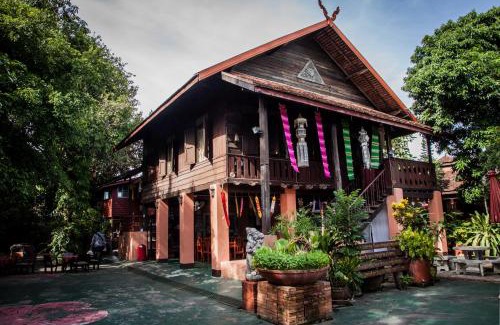Chiang Mai Bed & Breakfast | Joy's House & Tour