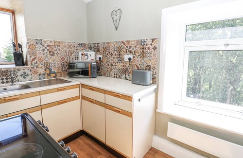 Fremington Cottage | JOYCES COTTAGE, 2 BROWN HILL, pet friendly, with a garden in Reeth