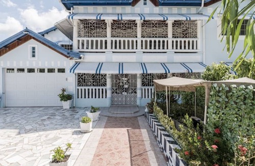 May Pen Villa | Joyful Ambiance Retreatnn
