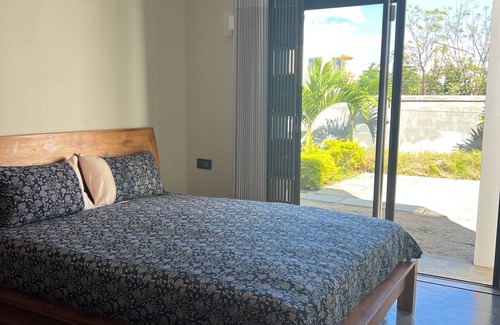 Pointe Aux Piments Bed & Breakfast | Joys Home Chambre et Salle de Bain Privées