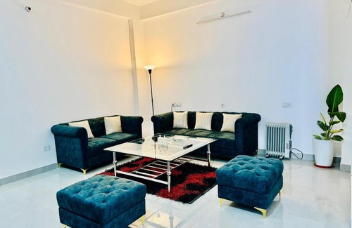 Hazratganj Apartment | Jp suites