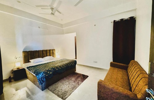 Hazratganj Apartment | Jp suites
