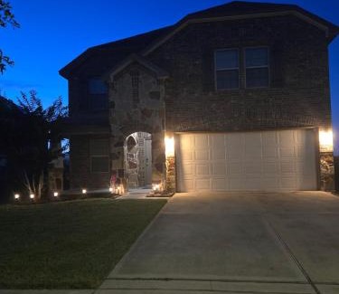 Missouri City Apartment | JQ Cozy Stay with available Parking near NRG Stadium