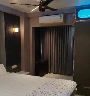 Chinar Park Apartment | JRF Hotel