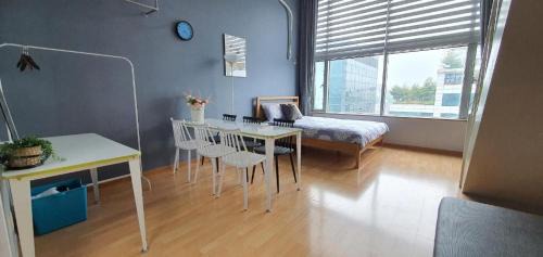 Mapo Apartment | JSM Studio Hongdae