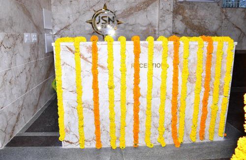 Srikalahasti Hotel | JSN Grand