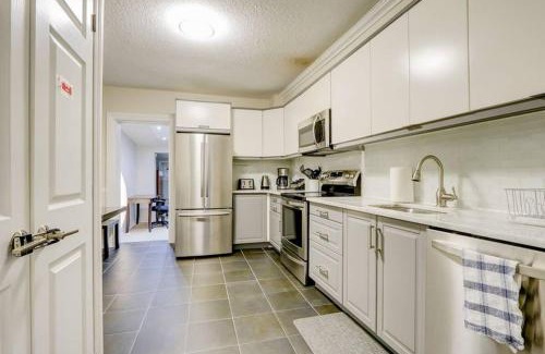 Centretown Apartment | JstLikeHome - Central Suite