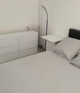 La Celle-sous-Gouzon Apartment | JUAN-LES-PINS PROCHE PLAGES et COMMERCES