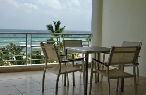 Altos de Arroyo Hondo Apartment | JuanDolio+SeaView+Cozy-2Br+3Bds+6Pax-/WiFi-Open Kitchen-/FrontBeach