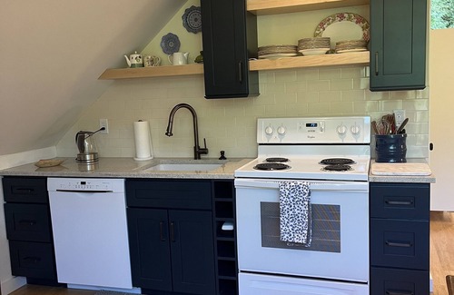 Laurel Park Apartment | Jubilee Carriage House
