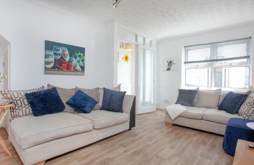 Dawlish House | Jubilee Cottage