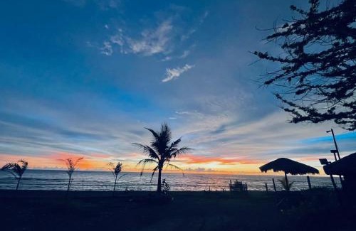 Santa Lucia House | Judah-Ian Beachfront Relaxing Beachfront house with kiddie pool