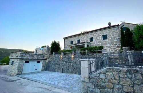 Prolozac Villa | JUKINI DVORI
