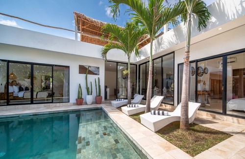 Babakan Villa | JULIA