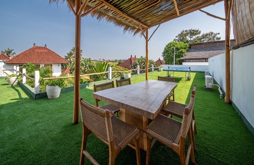 Babakan Villa | JULIA