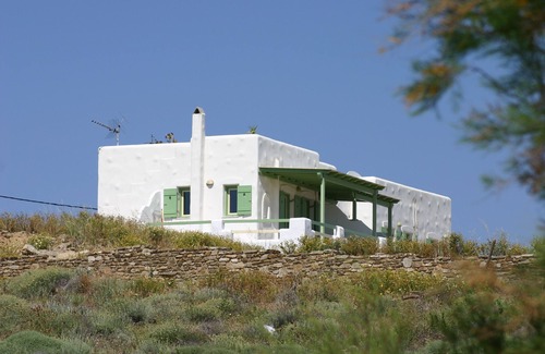 Logaras Apartment | Julia's Beach Studio by the sea, with terrace and sea view.