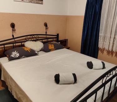 Vinica House | Juliana House