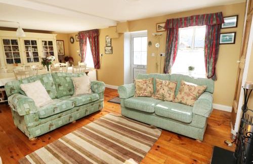 Castleisland House | Julie's Cottage