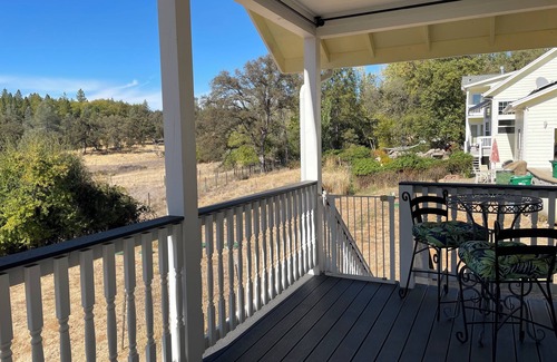 Grass Valley House | Julieann’s Country Cottage is a Charming 2-bedroom house, family friendly