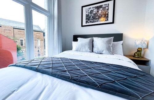 Darlington Apartment | Juliet Beautiful 1 bedroom, central, modern space.