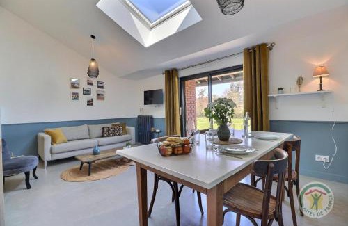 Saint-Georges-de-Chesne House | Juliette