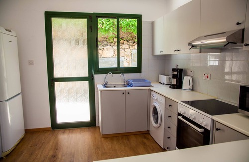 Kissonerga Hotel | Julipapas Gardens