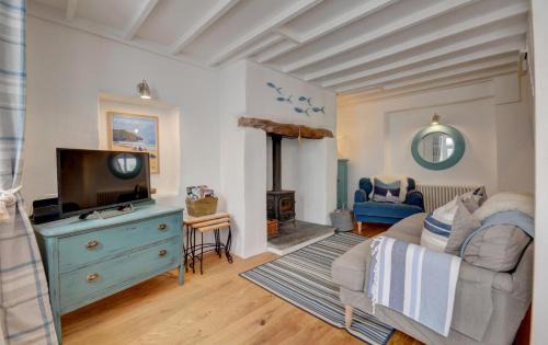 West Down House | July Cottage