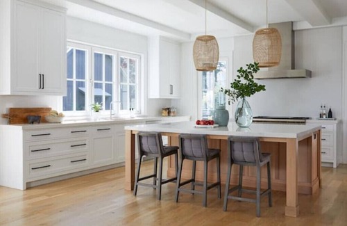 New Canaan House | July family retreat. Pool, hot-tub, full gym, basketball court, pickelball
