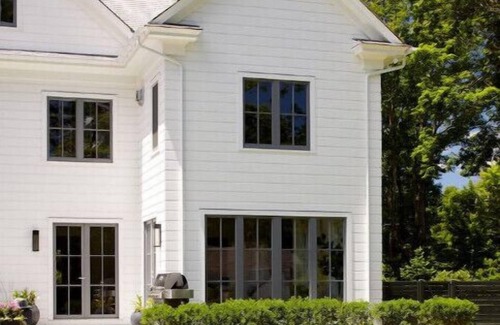 New Canaan House | July family retreat. Pool, hot-tub, full gym, basketball court, pickelball
