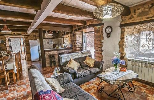 Valdespino de Somoza House | Jumaca