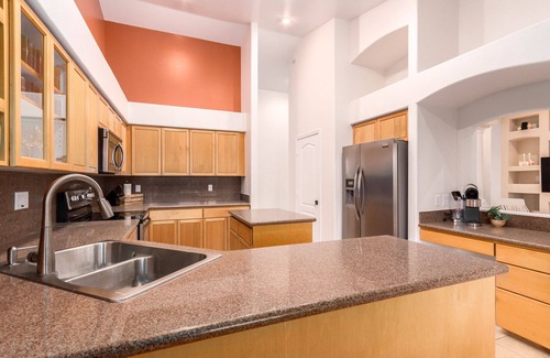 Fountain Hills House | ★ Jump in! ★ Luxurious spread in the desert & no annoying neighbors! Comfy beds!