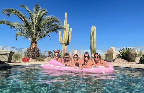 Fountain Hills House | ★ Jump in! ★ Luxurious spread in the desert & no annoying neighbors! Comfy beds!