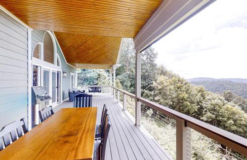 Laurel Park House | Jump Off Rock Retreat