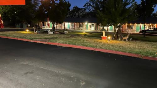 Altaville Hotel | Jumping Frog Motel