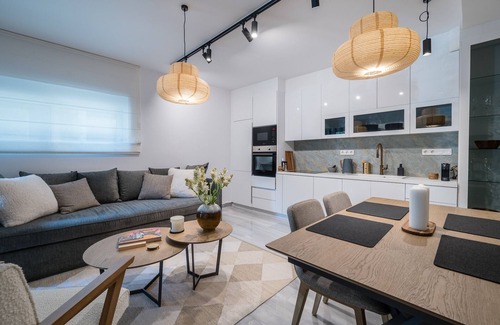 Neapoli Apartment | Jun - Next Level Hillside
