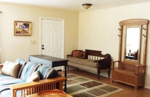 June Lake Ski Chalet | June Lake Chalet located in the quintessential June Lake Village, Sleeps 5.