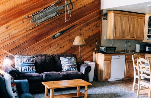 June Lake House | June Lake Home with a view - 2bd/2ba + loft