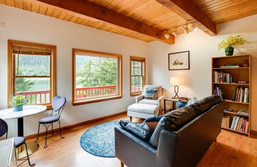 Juneau House | Juneau Vacation Home Stunning View and Beach Access