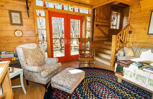 Kachemak Bed & Breakfast | Juneberry Lodge