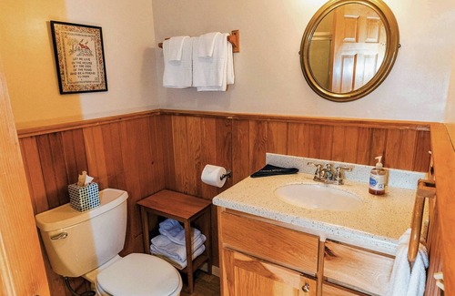 Kachemak Bed & Breakfast | Juneberry Lodge