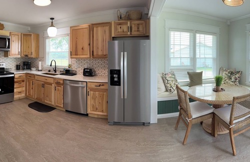 Albany House | June’s Place