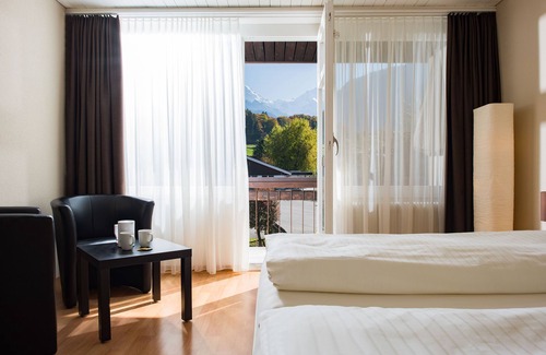 Wilderswil Hotel | Jungfrau Hotel Annex Alpine Inn