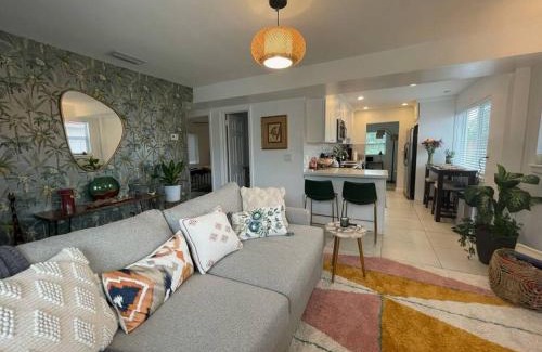 Lake Worth House | Jungle Cottage with luxury pool, hot tub and more!