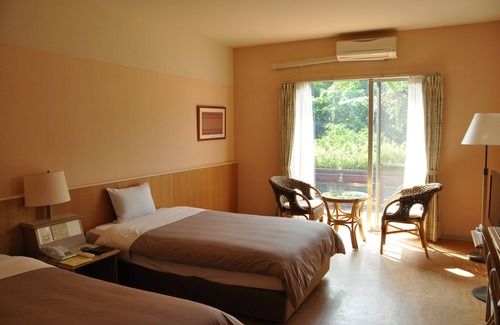 Iriomote-jima Taketomi-cho Hotel | JUNGLE HOTEL Painu Maya