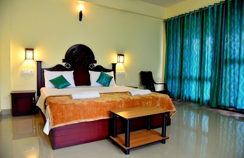 Kumily House | Jungle Palace Homestay